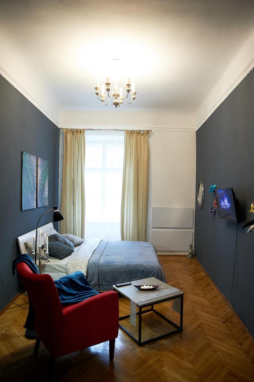 Stylish Apartments In The Center Львов Экстерьер фото