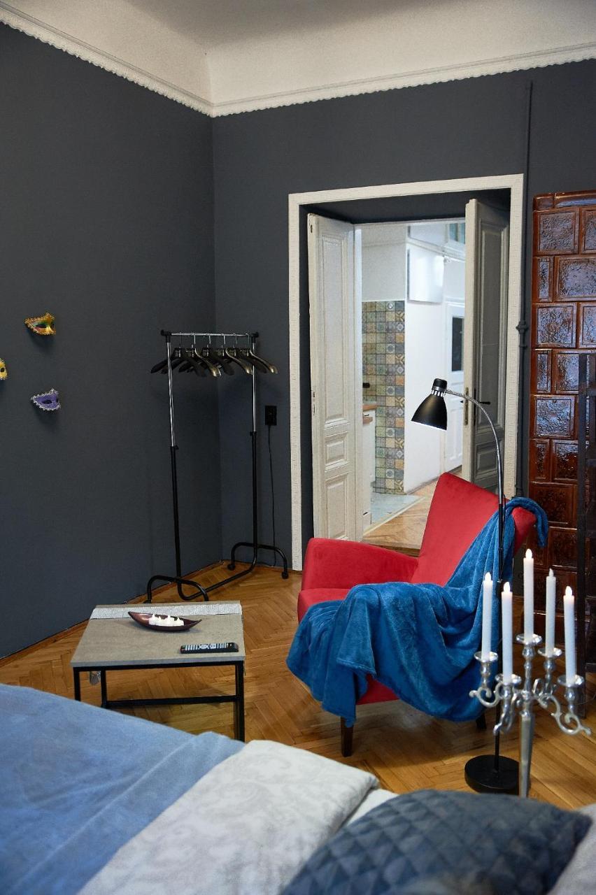Stylish Apartments In The Center Львов Экстерьер фото