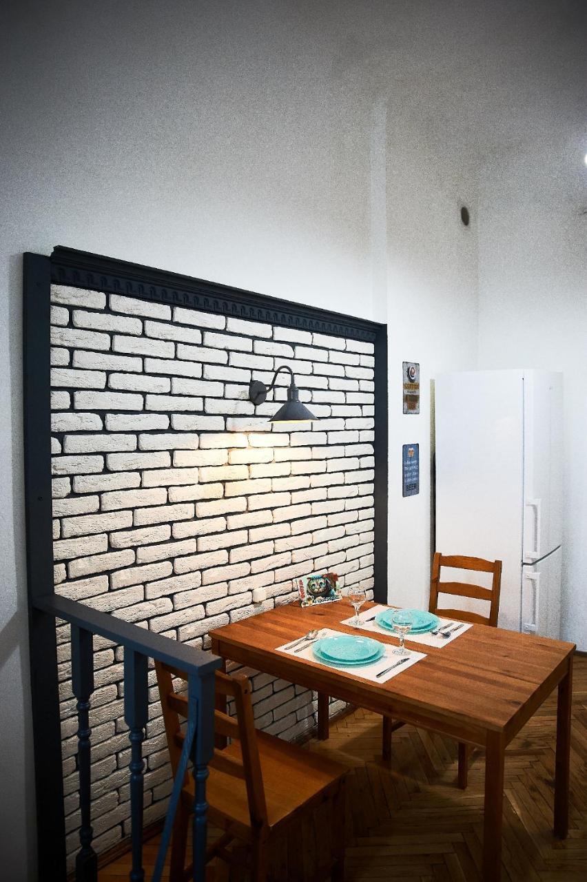 Stylish Apartments In The Center Львов Экстерьер фото